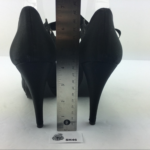Pura Lopez Black High Heel with Lace - Picture 8 of 8